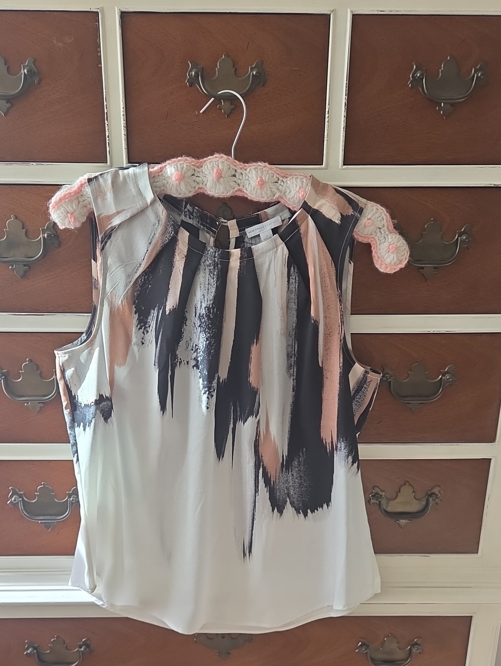 Sleeveless Brushstroke Print Blouse - Pink & Black